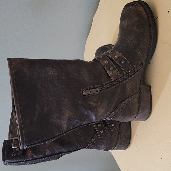 Dirty Laundry Brown Boots - Picture 4 of 7